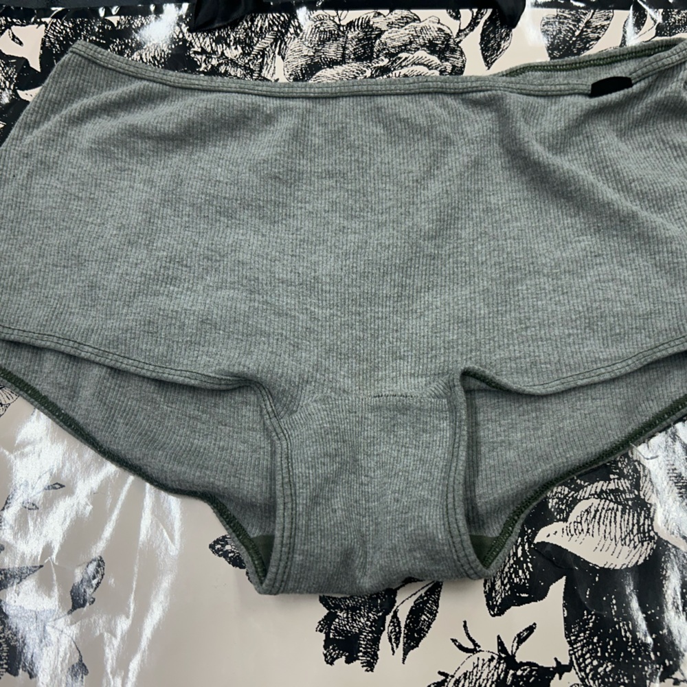 Victoria’s Secret PINK Boyshort Panty SIZE L